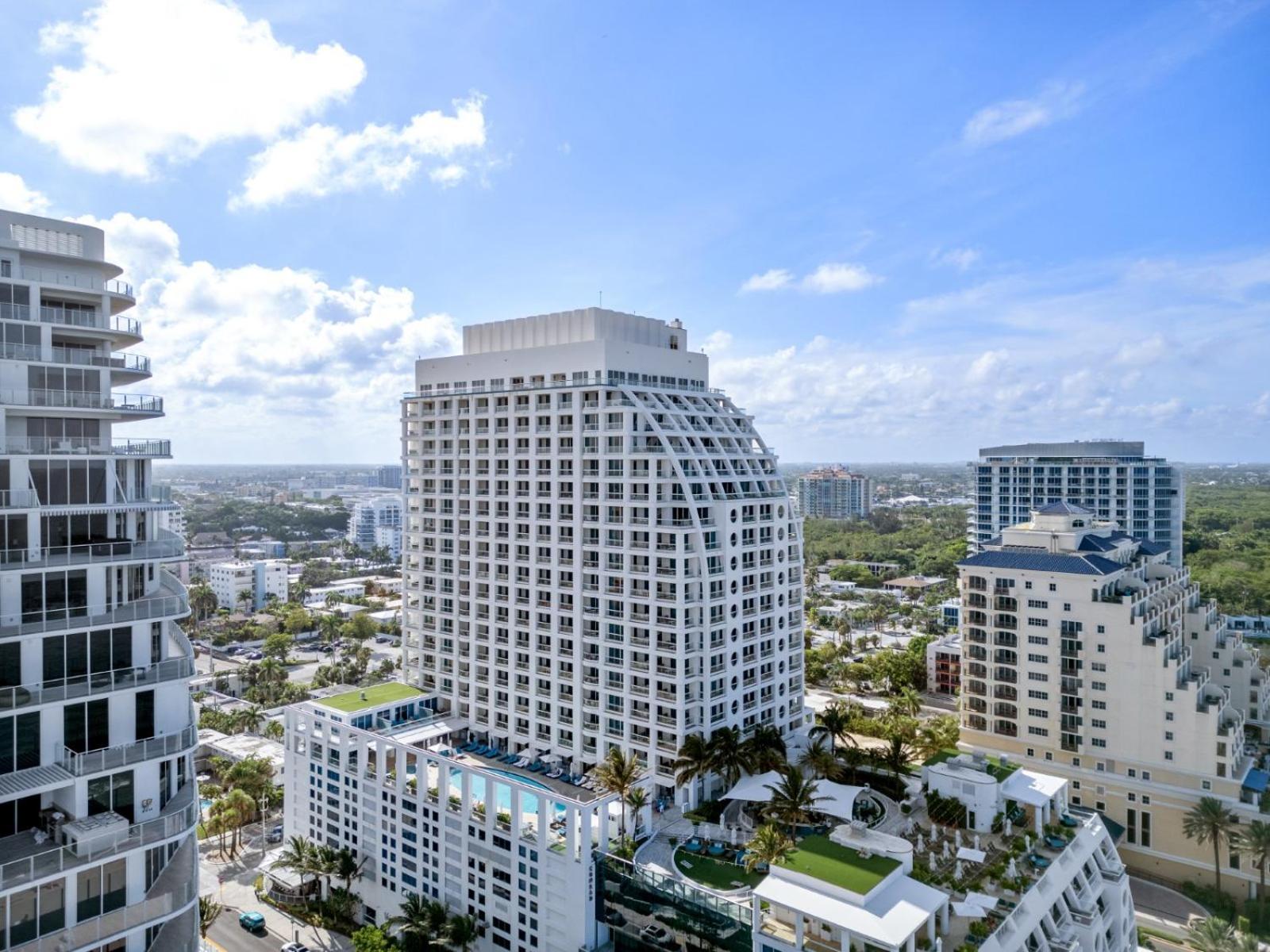 Elegant Beachfront Condo - Your Perfect Getaway! Fort Lauderdale Exterior photo